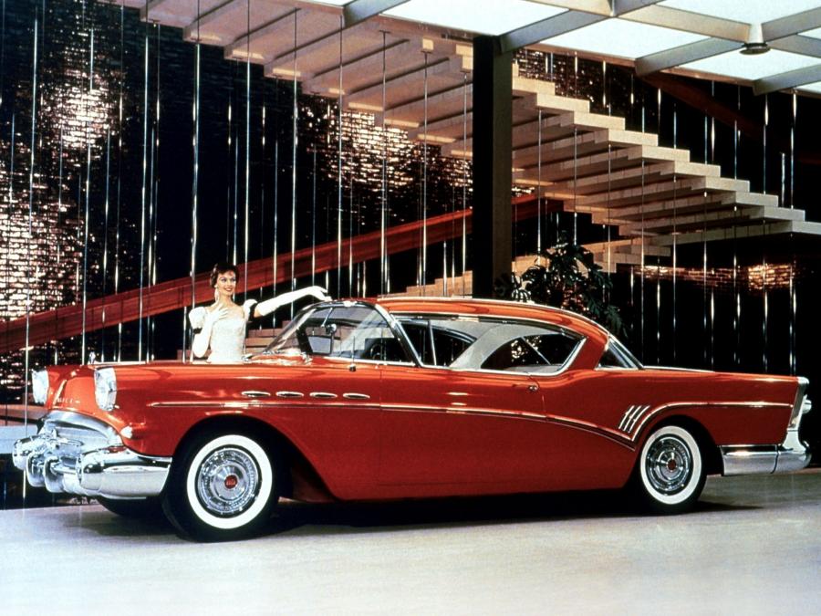  Buick Roadmaster Riviera Hardtop Coupe 1957 года  (фото 4 из 4)